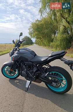 Мотоцикл Без обтекателей (Naked bike) Yamaha MT-07 2023 в 