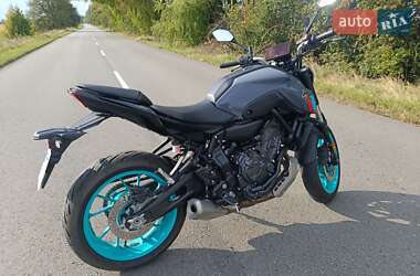 Мотоцикл Без обтекателей (Naked bike) Yamaha MT-07 2023 в 