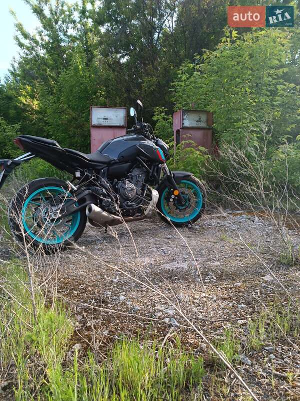 Мотоцикл Без обтекателей (Naked bike) Yamaha MT-07 2023 в Барышевке