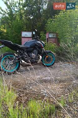 Мотоцикл Без обтекателей (Naked bike) Yamaha MT-07 2023 в 