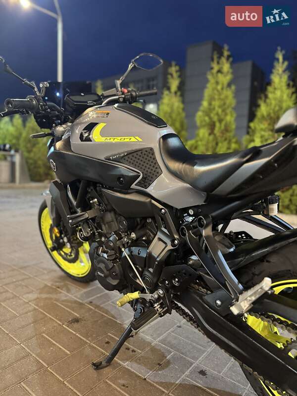 Спортбайк Yamaha MT-07 2017 в Днепре фото 15 Спортбайк Yamaha MT-07 2017 в Днепре