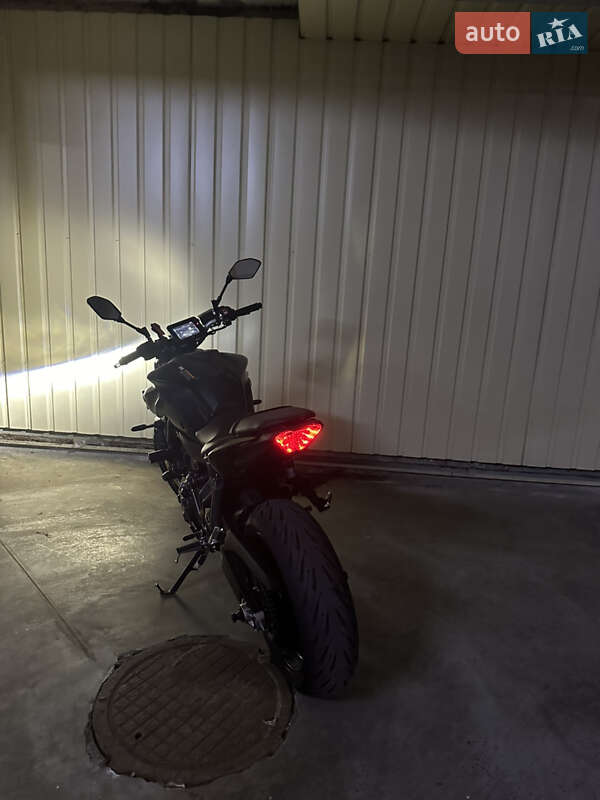 Мотоцикл Без обтекателей (Naked bike) Yamaha MT-07 2023 в Киеве фото 4 Мотоцикл Без обтекателей (Naked bike) Yamaha MT-07 2023 в Киеве
