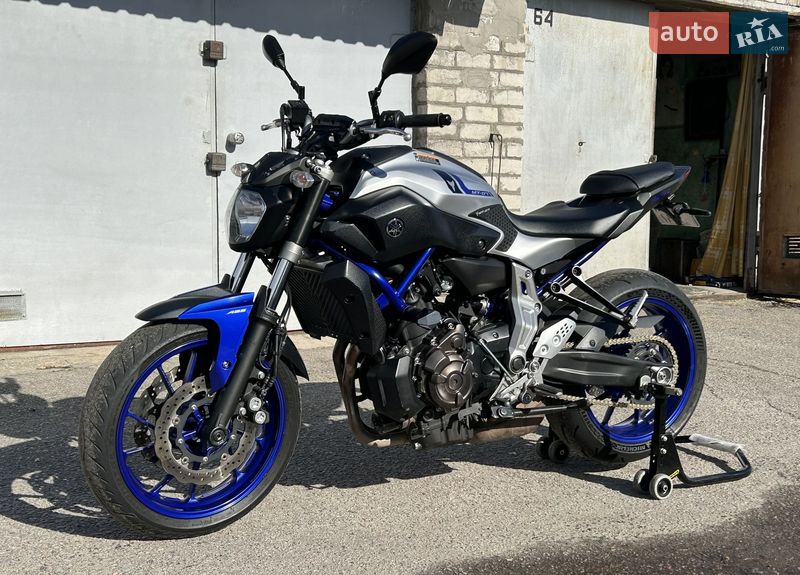 Yamaha MT-07 2016