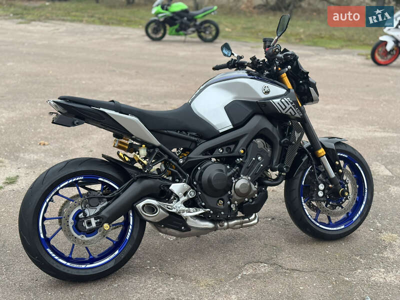 Мотоцикл Без обтекателей (Naked bike) Yamaha MT-09 SP 2018 в Сновске фото 3 Мотоцикл Без обтекателей (Naked bike) Yamaha MT-09 SP 2018 в Сновске
