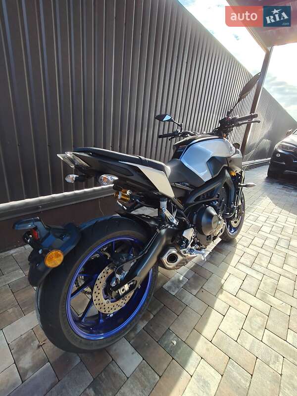 Мотоцикл Без обтекателей (Naked bike) Yamaha MT-09 SP 2018 в Белогородке фото 5 Мотоцикл Без обтекателей (Naked bike) Yamaha MT-09 SP 2018 в Белогородке