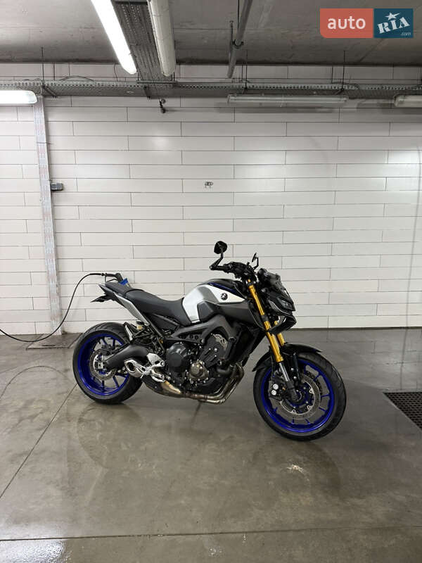 Мотоцикл Без обтекателей (Naked bike) Yamaha MT-09 SP 2018 в Киеве