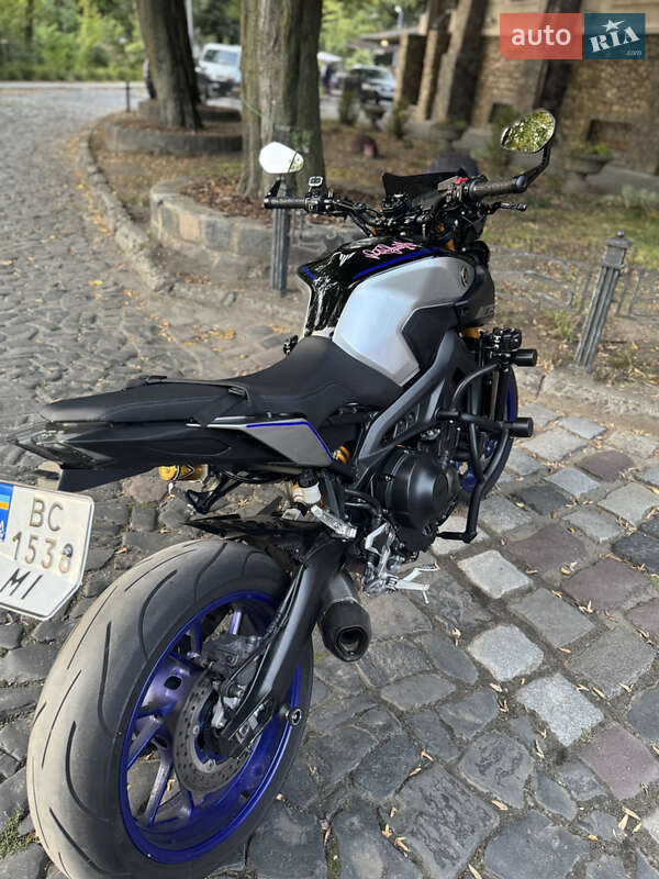 Мотоцикл Без обтекателей (Naked bike) Yamaha MT-09 SP 2019 в Львове фото 7 Мотоцикл Без обтекателей (Naked bike) Yamaha MT-09 SP 2019 в Львове