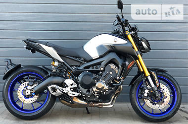 Мотоцикл Без обтекателей (Naked bike) Yamaha MT-09 2018 в 