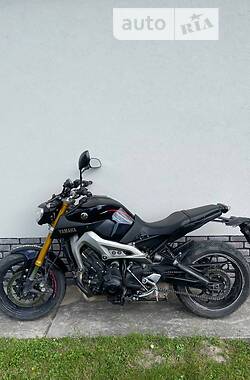 Грузовые мотороллеры, мотоциклы, скутеры, мопеды Yamaha MT-09 2015 в Луцке