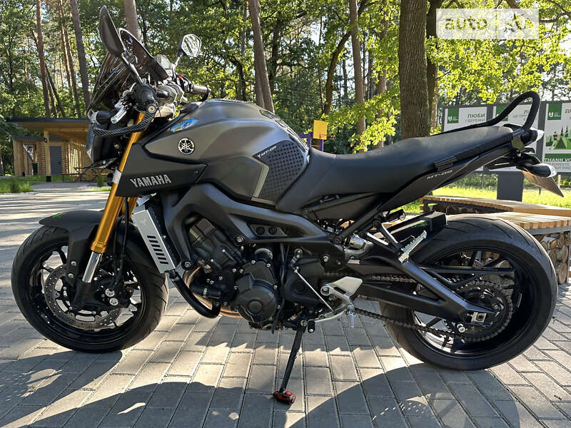Yamaha MT-09 2015