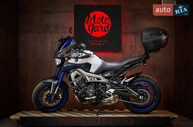 Мотоцикл Без обтекателей (Naked bike) Yamaha MT-09 2015 в Днепре