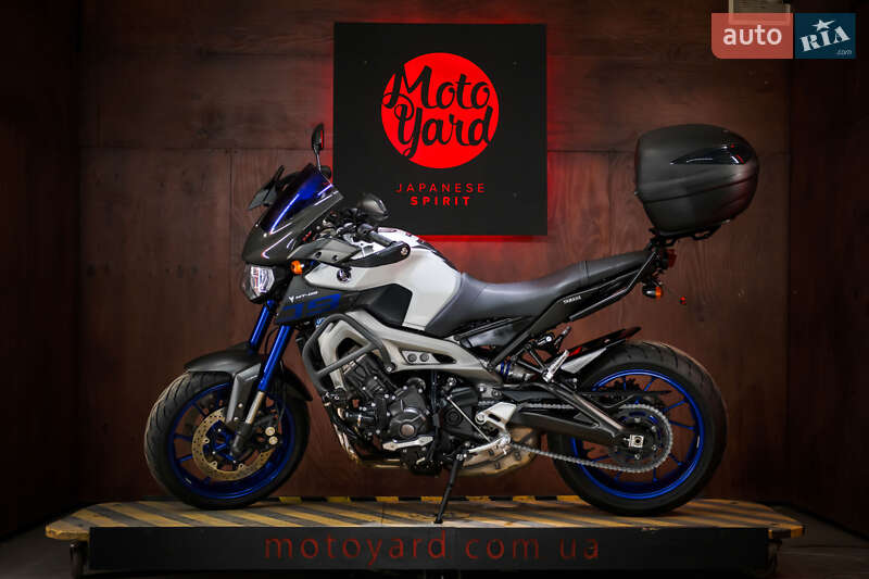 Мотоцикл Без обтекателей (Naked bike) Yamaha MT-09 2015 в Днепре