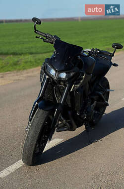Мотоцикл Без обтекателей (Naked bike) Yamaha MT-09 2019 в 