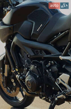 Мотоцикл Без обтекателей (Naked bike) Yamaha MT-09 2019 в 