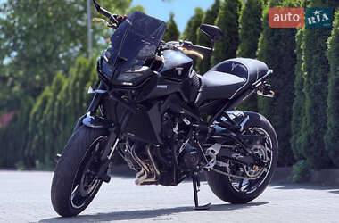 Мотоцикл Без обтікачів (Naked bike) Yamaha MT-09 2017 в Чернівцях