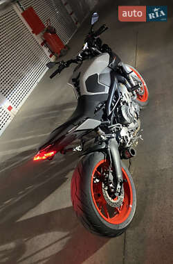Мотоцикл Без обтекателей (Naked bike) Yamaha MT-09 2018 в 