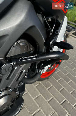 Мотоцикл Без обтекателей (Naked bike) Yamaha MT-09 2019 в 