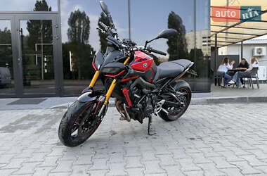 Мотоцикл Без обтекателей (Naked bike) Yamaha MT-09 2018 в Киеве