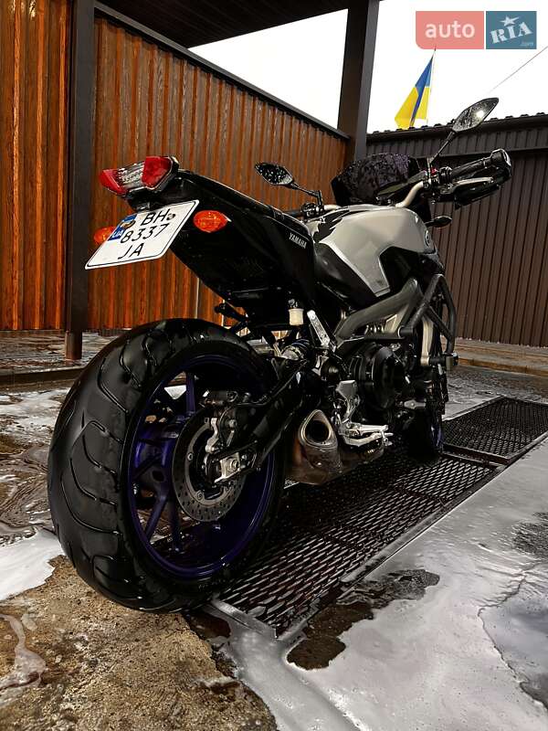 Грузовые мотороллеры, мотоциклы, скутеры, мопеды Yamaha MT-09 2015 в Кропивницком