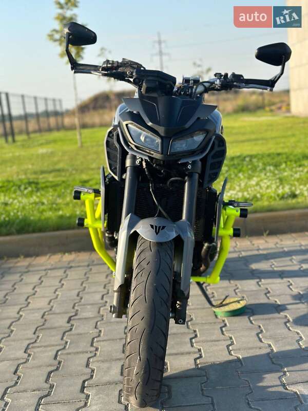 Мотоцикл Без обтекателей (Naked bike) Yamaha MT-09 2017 в Житомире фото 11 Мотоцикл Без обтекателей (Naked bike) Yamaha MT-09 2017 в Житомире