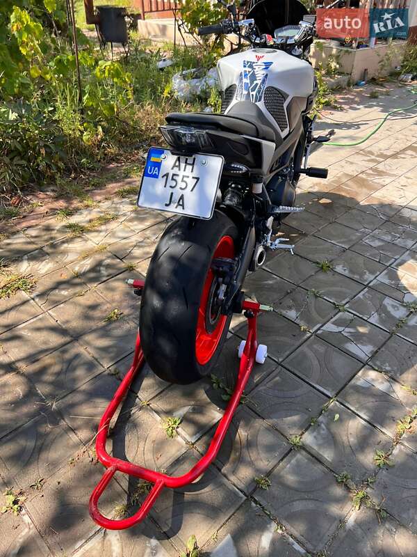 Мотоцикл Без обтекателей (Naked bike) Yamaha MT-09 2019 в Харькове
