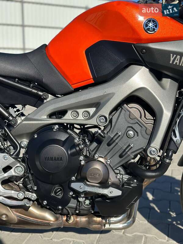 Мотоцикл Без обтікачів (Naked bike) Yamaha MT-09 2015 в Вінниці