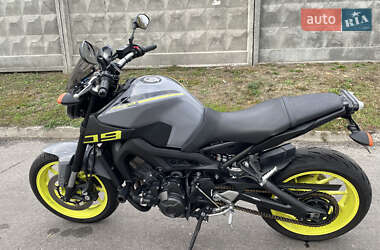 Мотоцикл Без обтекателей (Naked bike) Yamaha MT-09 2016 в  фото 6 Мотоцикл Без обтекателей (Naked bike) Yamaha MT-09 2016 в