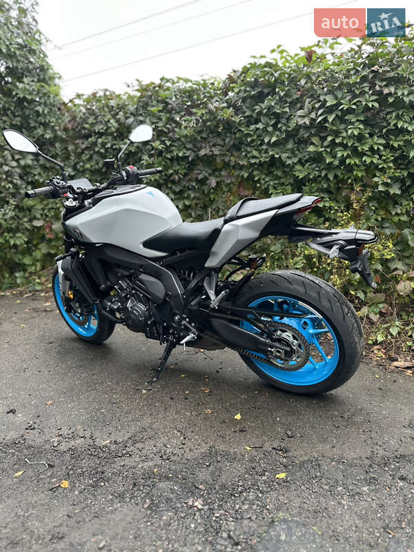 Мотоцикл Без обтекателей (Naked bike) Yamaha MT-09 2025 в Львове фото 13 Мотоцикл Без обтекателей (Naked bike) Yamaha MT-09 2025 в Львове