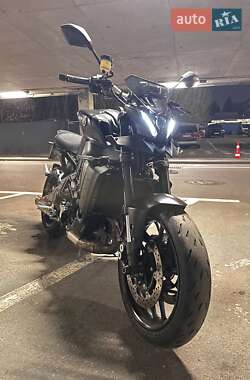 Мотоцикл Без обтекателей (Naked bike) Yamaha MT-09 2021 в Киеве
