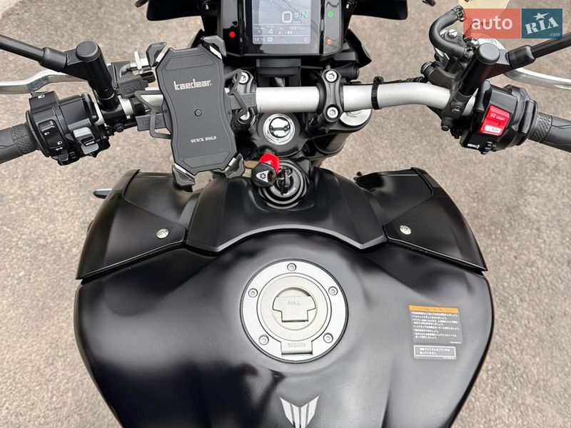 Мотоцикл Без обтекателей (Naked bike) Yamaha MT-09 2022 в Смеле фото 22 Мотоцикл Без обтекателей (Naked bike) Yamaha MT-09 2022 в Смеле