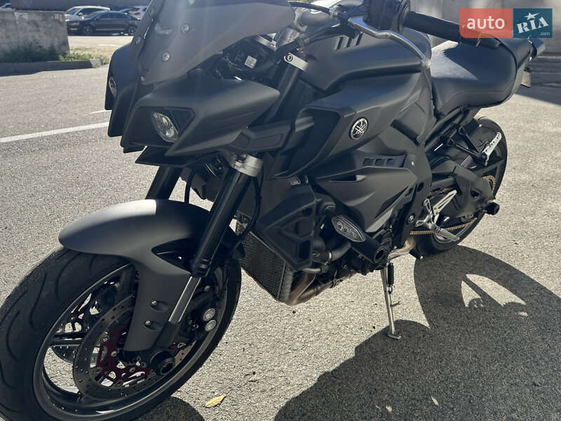Мотоцикл Без обтекателей (Naked bike) Yamaha MT-10 2017 в Вишневом фото 8 Мотоцикл Без обтекателей (Naked bike) Yamaha MT-10 2017 в Вишневом