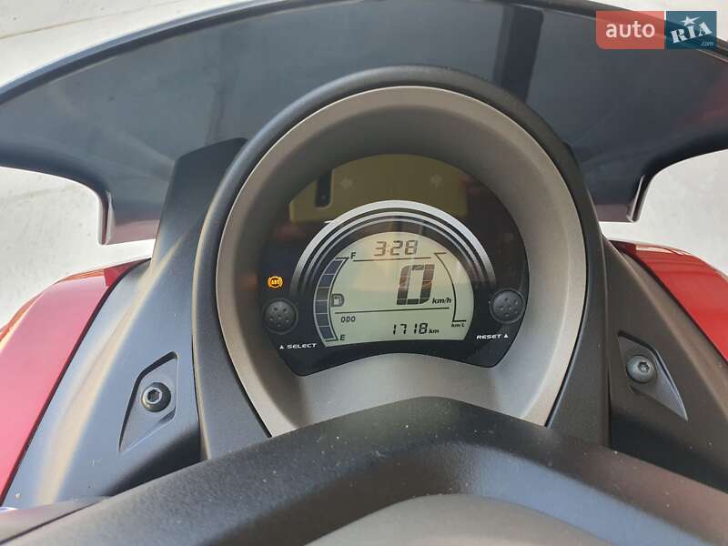 Скутер Yamaha NMax 2017 в Вышгороде