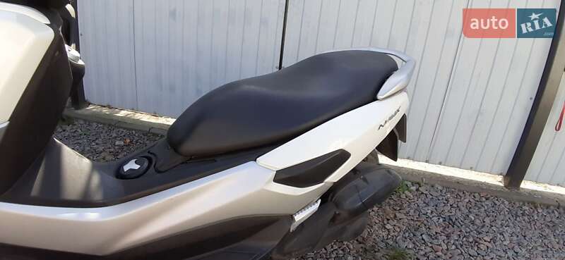 Макси-скутер Yamaha NMax 2016 в Прилуках