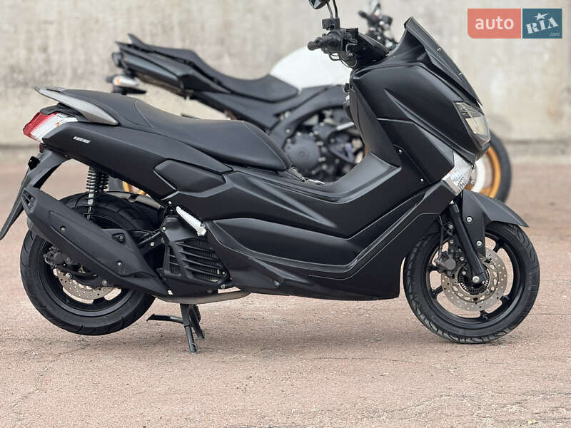 Макси-скутер Yamaha NMax 2017 в Сновске