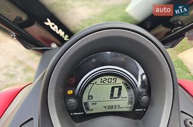 Макси-скутер Yamaha NMax 2017 в 