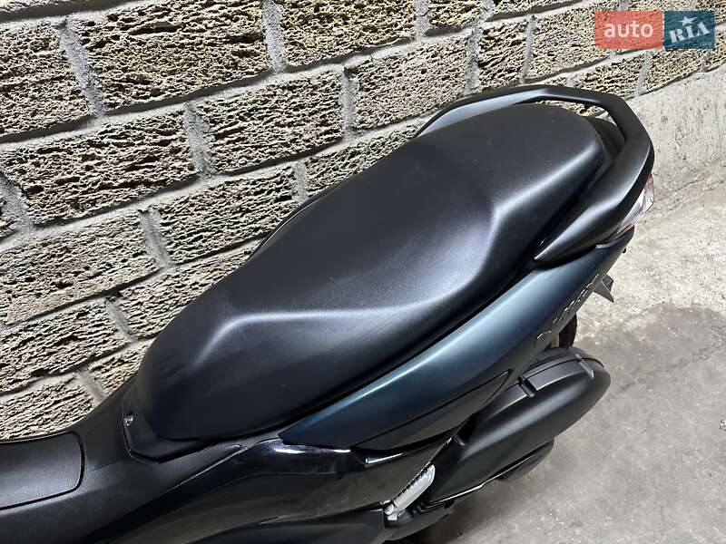 Максі-скутер Yamaha NMax 2023 в Одесі