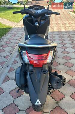 Макси-скутер Yamaha NMax 2018 в Кельменцах