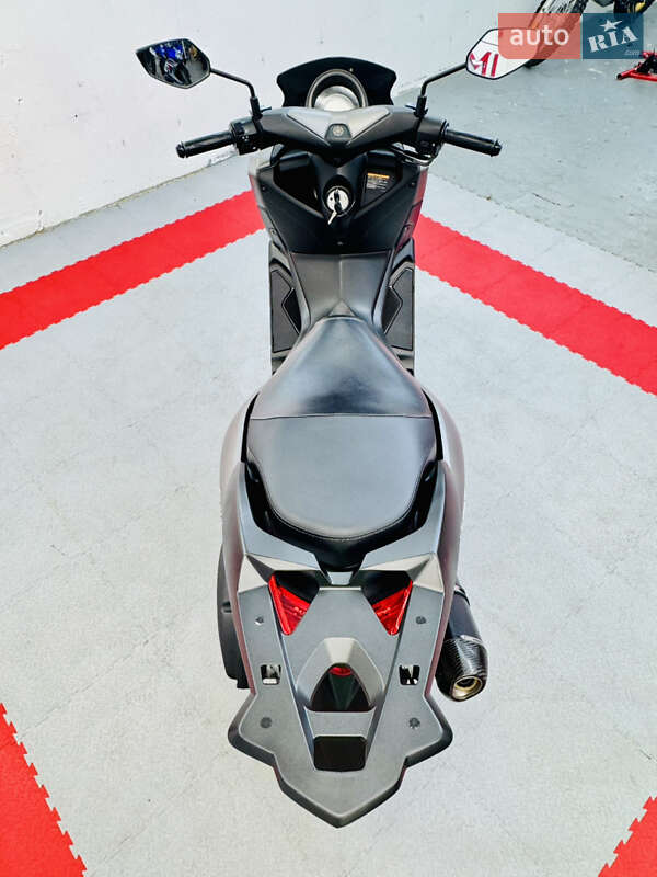 Максі-скутер Yamaha NMax 2019 в Одесі фото 6 Максі-скутер Yamaha NMax 2019 в Одесі