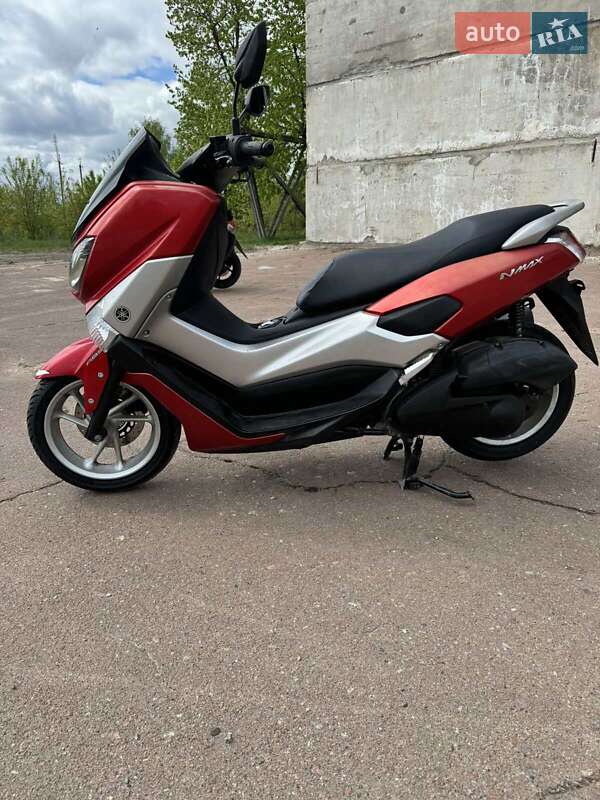 Макси-скутер Yamaha NMax 2016 в Крюковщине