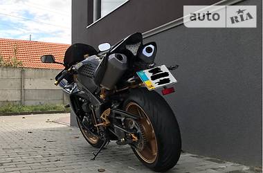 Спортбайк Yamaha R1 2014 в 