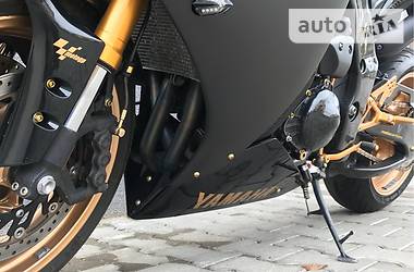 Спортбайк Yamaha R1 2014 в 