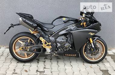 Спортбайк Yamaha R1 2014 в 