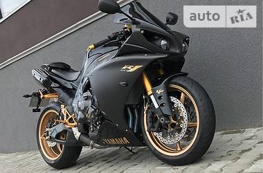 Спортбайк Yamaha R1 2014 в 