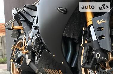 Спортбайк Yamaha R1 2014 в 