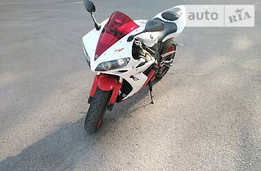 Спортбайк Yamaha R1 2004 в Днепре