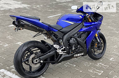 Спортбайк Yamaha R1 2006 в 