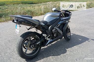 Спортбайк Yamaha R1 2006 в Ратному