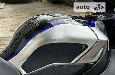 Спортбайк Yamaha R1 2017 в 