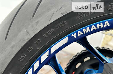 Спортбайк Yamaha R1 2017 в 