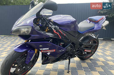 Спортбайк Yamaha R1 2008 в Бородянке